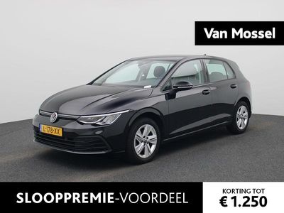 Zwart Gebruikt 2021 VW Golf VIII Life Hatchback | € 19.400 (Eerlijke prijs)
