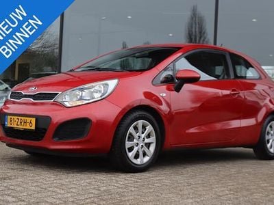 Occasion Kia Rio Comfort 86 PK (63 kW) 2013 Rood Hatchback