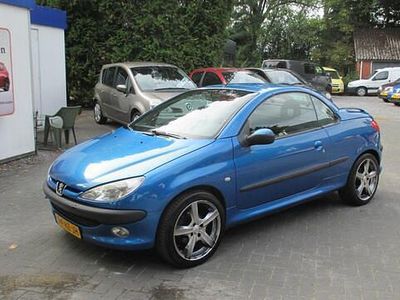 Blauw Occasion 2002 Peugeot 206 CC Cabriolet | € 1.495 (Iets duurder)