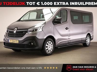 Grijs Occasion 2021 Renault Trafic Zen MPV | € 33.400