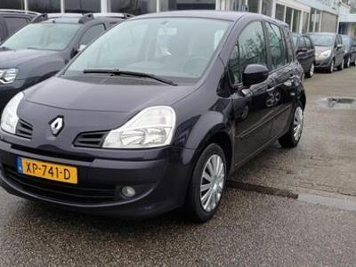 Occasion Renault Grand Modus Expression 101 PK (74 kW) 2010 Paars, metallic lak MPV