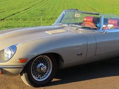 Beigeascot fawn Occasion 1971 Jaguar E-Type Cabriolet | € 119.000