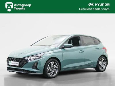 Mangrove green Occasion 2025 Hyundai i20 Comfort Hatchback | € 24.950 (Eerlijke prijs)