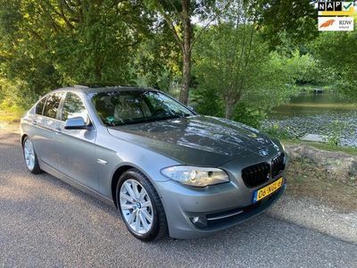 Grijs Gebruikt 2010 BMW 528 Executive Sedan | € 10.950 (Duur)