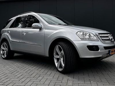 Gebruikt 2006 Mercedes ML500 SUV | € 17.500 (Duur)