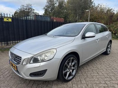 Grijs Occasion 2011 Volvo V60 Momentum Stationwagen | € 8.950 (Eerlijke prijs)