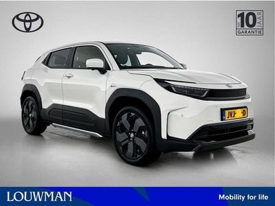 Nieuw Toyota Urban Cruiser Executive 127 kW (174 PK) 2026 Wit SUV