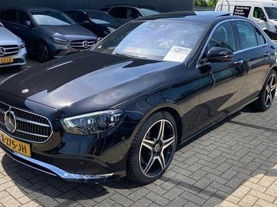 Zwart Gebruikt 2021 Mercedes E300 Exclusive Sedan | € 44.950 (Duur)
