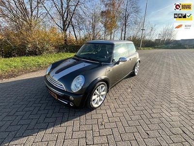 Grijs (metallic) Gebruikt 2006 Mini Cooper Hatchback | € 2.950 (Goede deal)