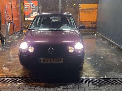 Rood Gebruikt 2003 VW Polo Hatchback | € 1.350 (Goede deal)