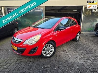 Rood Gebruikt 2012 Opel Corsa Color Edition Hatchback | € 2.450 (Eerlijke prijs)