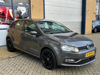 Grijs Gebruikt 2014 VW Polo Highline Hatchback | € 8.950 (Eerlijke prijs)