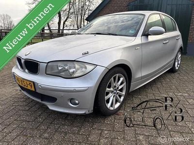Grijs Gebruikt 2006 BMW 118 Executive Hatchback | € 1.999 (Super prijs)