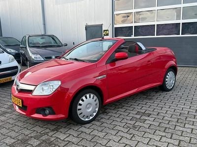 Rood Occasion 2007 Opel Tigra Cabriolet | € 1.995 (Eerlijke prijs)