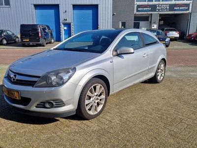 tweedehands Opel Astra GTC 1.8 Sport Met Glazen Dak