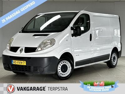 tweedehands Renault Trafic 2.0 dCi T27 L1H1 /3-Zitplaatsen! /Trekhaak /Zij-schuifdeur rechts /Airco /Elek. pakket /Bluetooth /C.V. afstand /6-Bak /PDC.