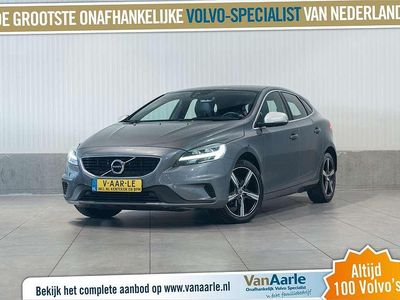 Grijs, metallic lak Occasion 2018 Volvo V40 R-Design Stationwagen | € 20.450 (Iets duurder)