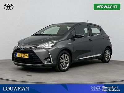 Grijs Occasion 2018 Toyota Yaris Hybrid Executive Hatchback | € 16.950 (Eerlijke prijs)