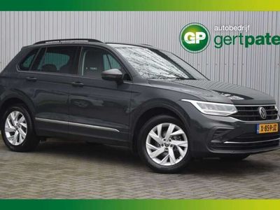 tweedehands VW Tiguan 1.5TSI ACT Life Trekhaak/LED/18"/Standkachel