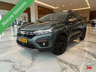 Groen Occasion 2023 Dacia Sandero Expression Hatchback | € 17.950 (Iets duurder)