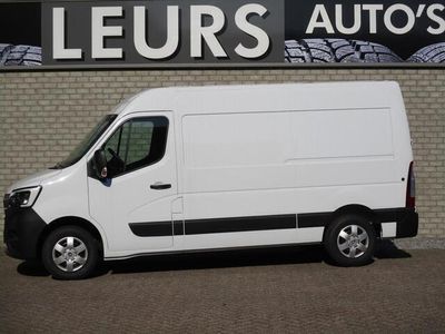 Wit Gebruikt 2022 Renault Master Van | € 31.850