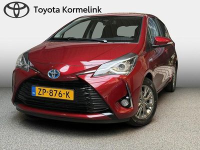 Occasion Toyota Yaris Hybrid 101 PK (74 kW) 2019 Rood Hatchback