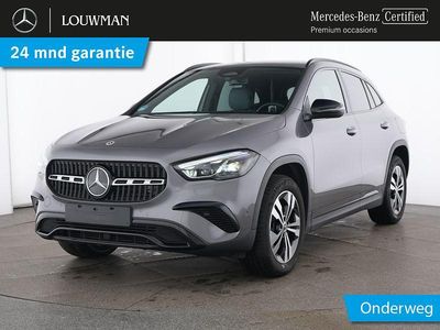 Berggrijs metaalkleur metallic Occasion 2024 Mercedes GLA250 Night SUV | € 44.945 (Eerlijke prijs)