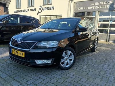 Zwart Gebruikt 2015 Skoda Rapid Style Hatchback | € 9.250 (Eerlijke prijs)