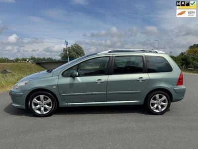 Grijs Gebruikt 2006 Peugeot 307 Griffe Stationwagen | € 1.295 (Iets duurder)
