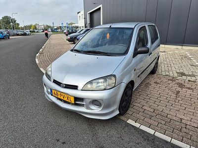 Grijs Gebruikt 2005 Daihatsu Young Rv MPV | € 1.499