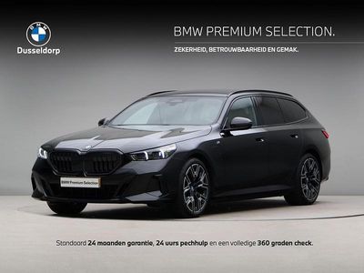 Zwart Occasion 2024 BMW 530e M Sport Stationwagen | € 59.950 (Eerlijke prijs)