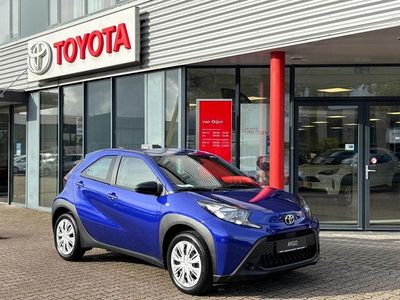 Blauw Nieuw 2025 Toyota Aygo X Play SUV | € 21.795 (Eerlijke prijs)