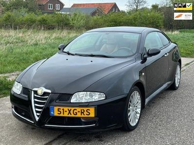 tweedehands Alfa Romeo GT 2.0 JTS Imola ECC Audio-CD/MP3 PDC Electric pakket