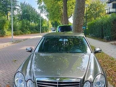 Mercedes E200