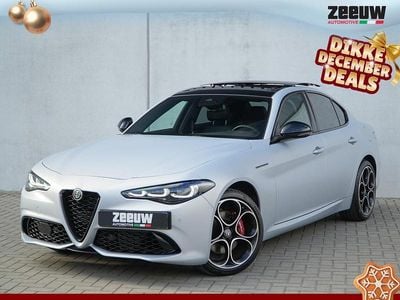 Grijs Gebruikt 2023 Alfa Romeo Giulia Competizione Sedan | € 57.450 (Eerlijke prijs)