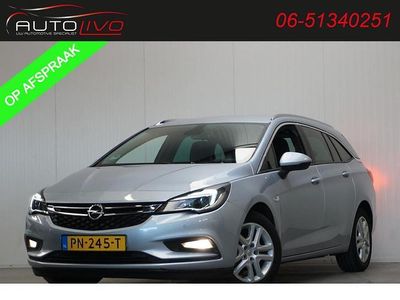 Grijs, metallic lak Occasion 2017 Opel Astra Edition Stationwagen | € 11.895 (Iets duurder)