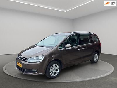 Bruin Gebruikt 2012 VW Sharan Highline MPV | € 7.895 (Eerlijke prijs)