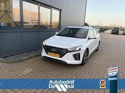 Wit Gebruikt 2019 Hyundai Ioniq Premium Hatchback | € 16.450 (Eerlijke prijs)