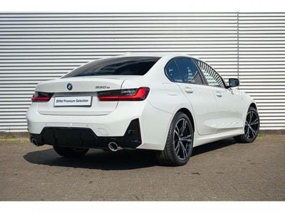 BMW 330e