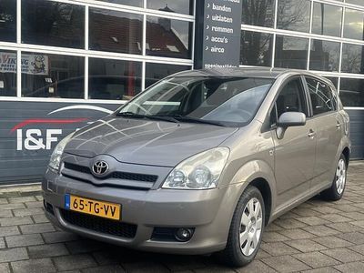 Beige (metallic) Gebruikt 2006 Toyota Verso Sol MPV | € 3.490 (Eerlijke prijs)