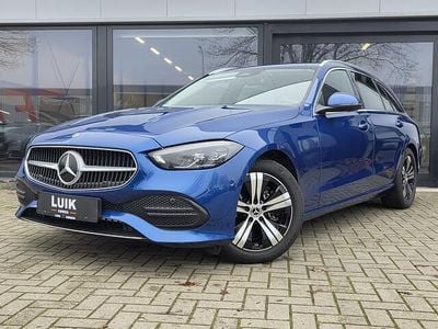 Blauw (metallic) Occasion 2021 Mercedes C200 Avantgarde Stationwagen | € 31.900 (Super prijs)