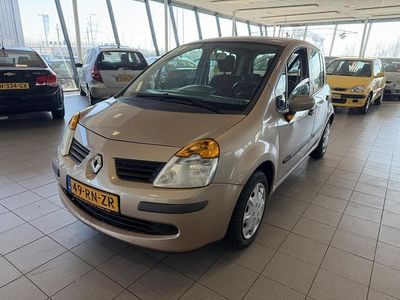 Occasion Renault Modus 112 PK (82 kW) 2005 Beige (metallic) MPV