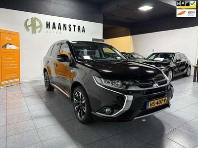 Zwart Gebruikt 2015 Mitsubishi Outlander P-HEV Instyle SUV | € 11.950 (Iets duurder)