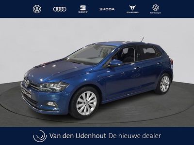 Blauw (metallic) Gebruikt 2019 VW Polo Active Hatchback | € 14.250 (Iets duurder)
