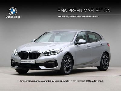 Occasion BMW 118 Sport Line 136 PK (100 kW) 2021 Zilver Hatchback