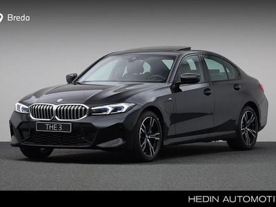Zwart Occasion 2025 BMW 320e Executive Sedan | € 42.880 (Eerlijke prijs)