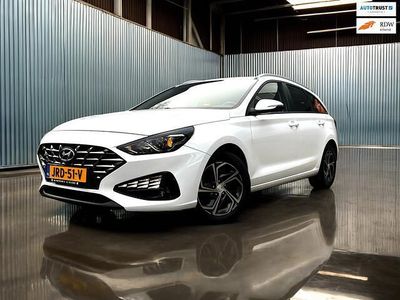 Wit Gebruikt 2023 Hyundai i30 Comfort Stationwagen | € 20.440 (Goede deal)