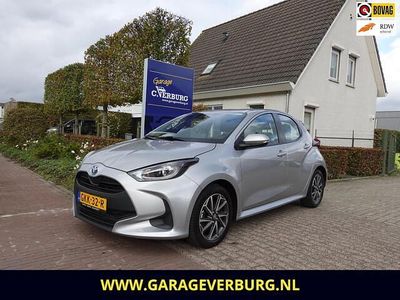 Grijs Gebruikt 2021 Toyota Yaris Hatchback | € 18.950 (Eerlijke prijs)