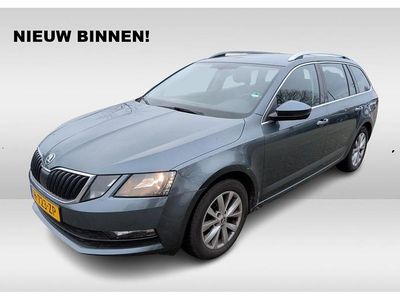 Grijs Occasion 2020 Skoda Octavia Business Line Stationwagen | € 14.950 (Goede deal)
