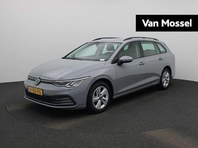 Grijs Occasion 2022 VW Golf VIII Life Stationwagen | € 19.400 (Eerlijke prijs)